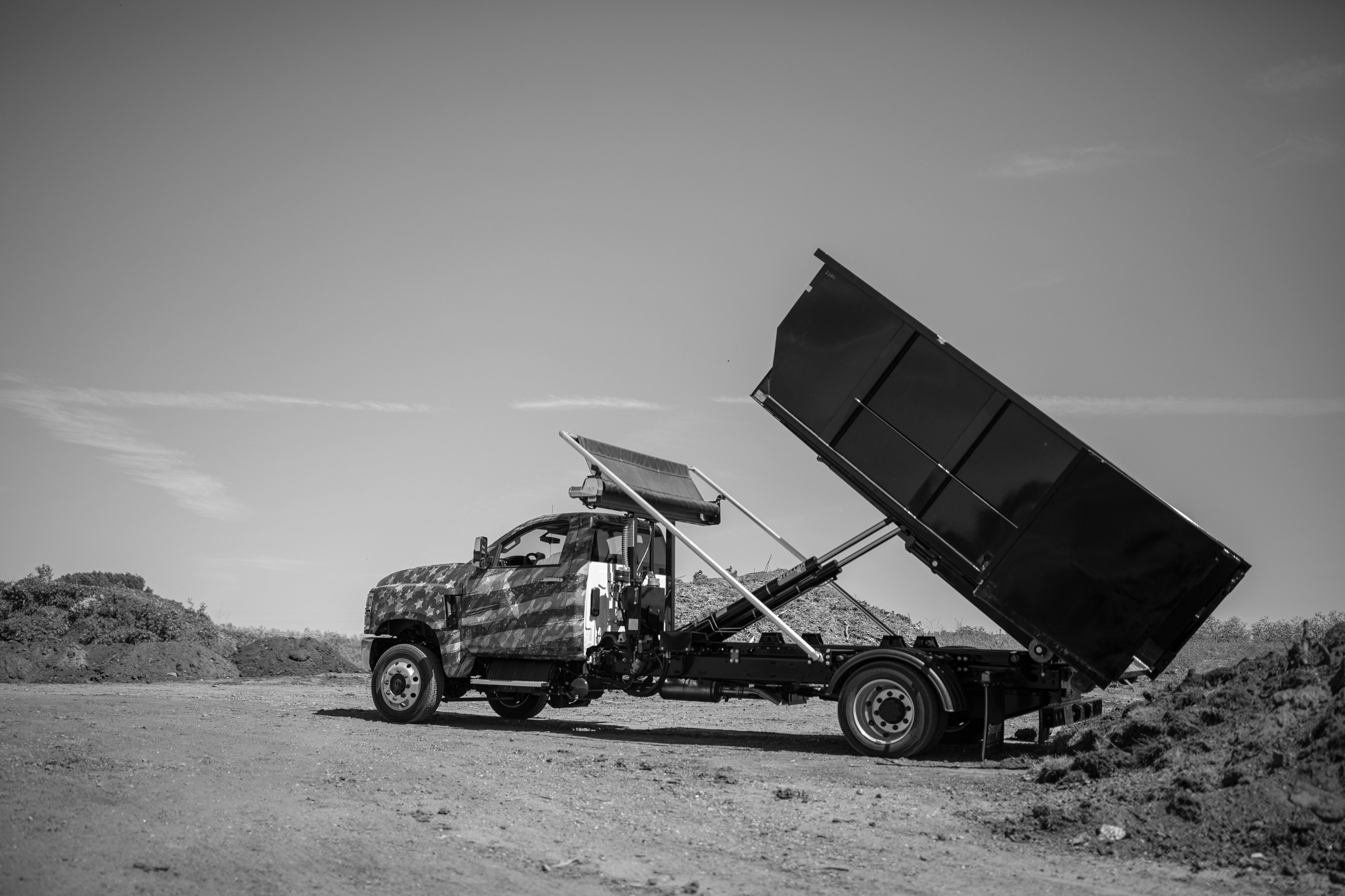 Hook-Lifts + Engine-Driven PTO: Made for Each Other